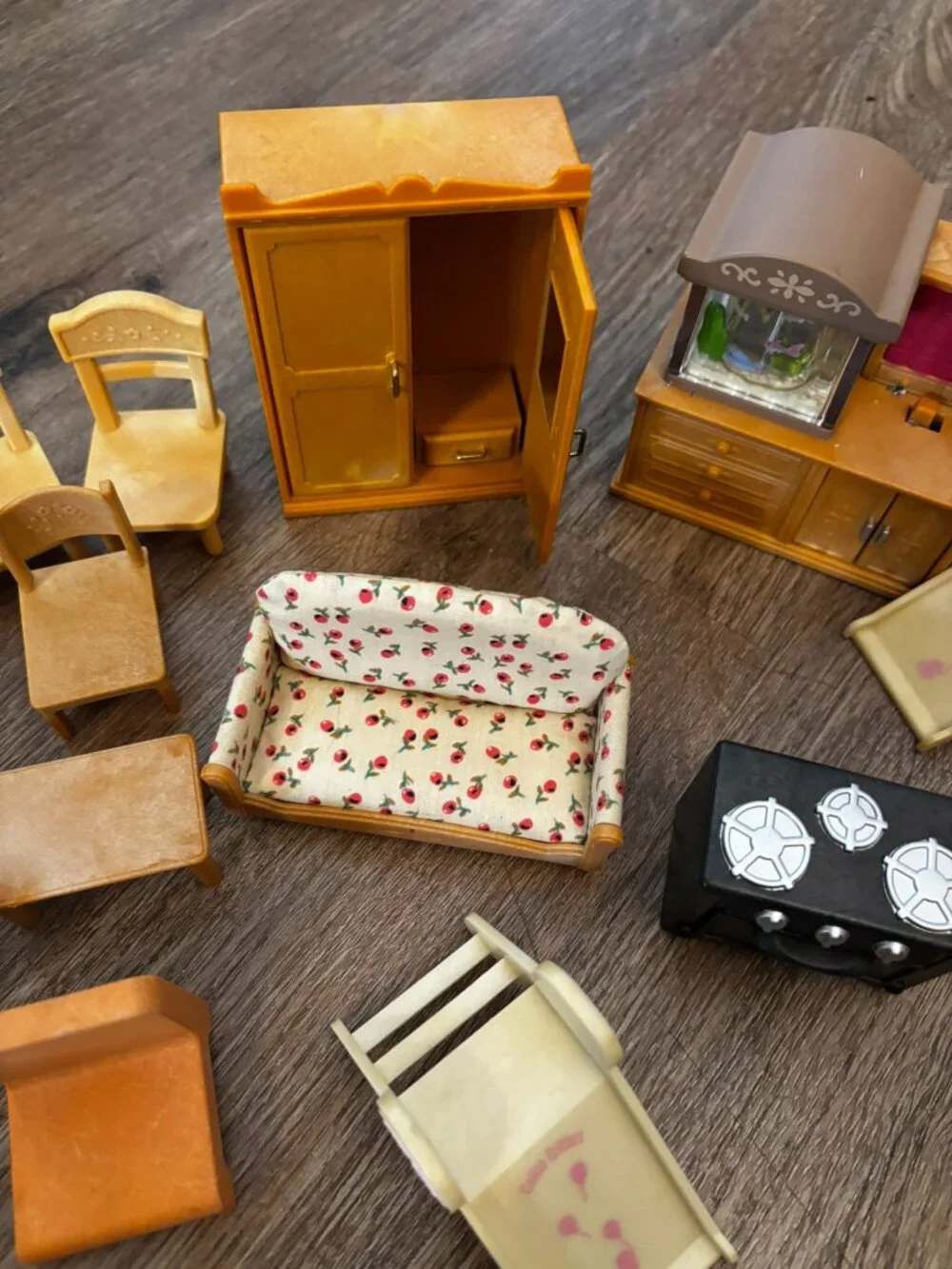 Lot Sylvanian Families Calico Critters Red Country Home Critters Furniture